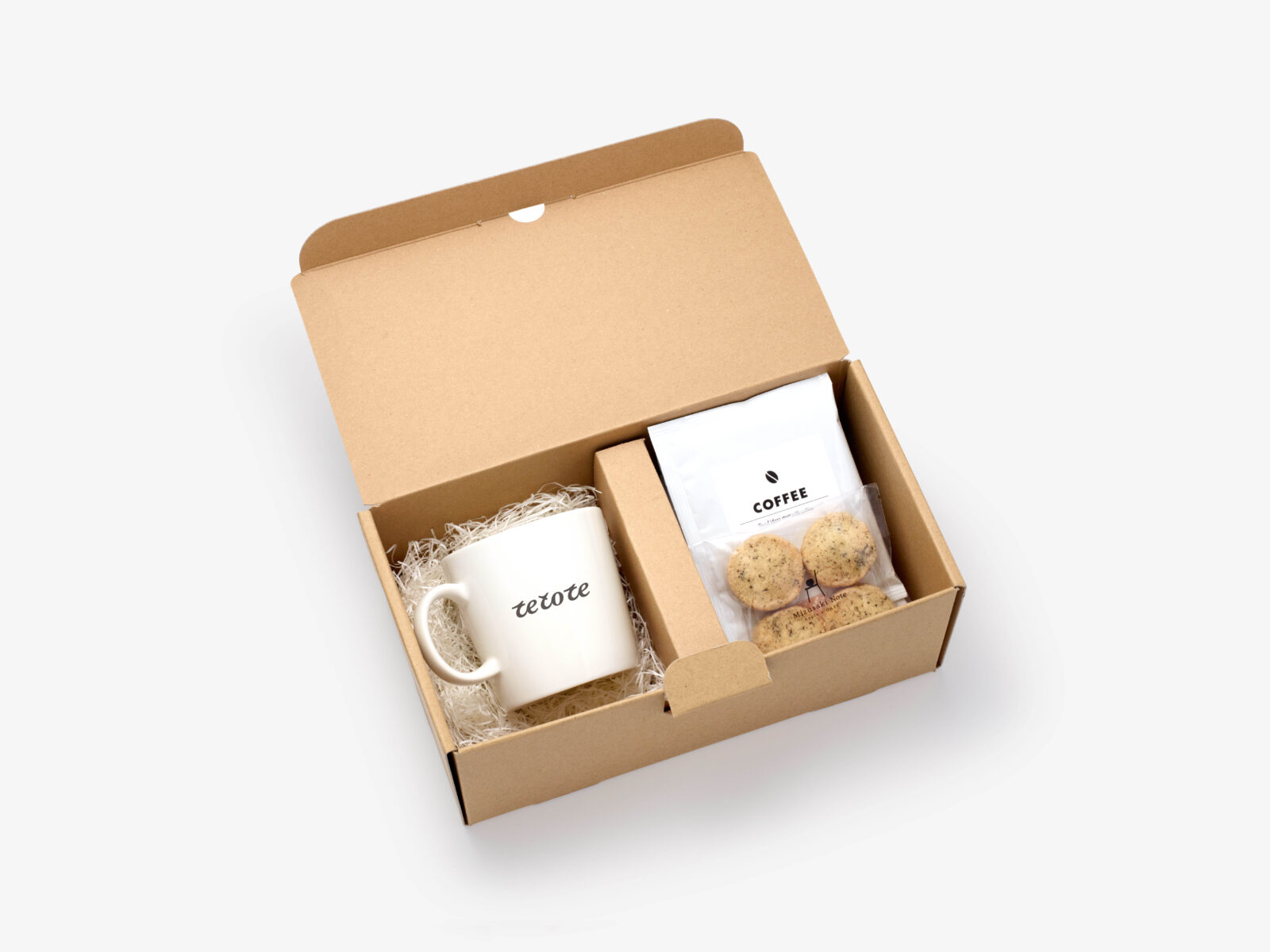 お守りが沢山並んでいる