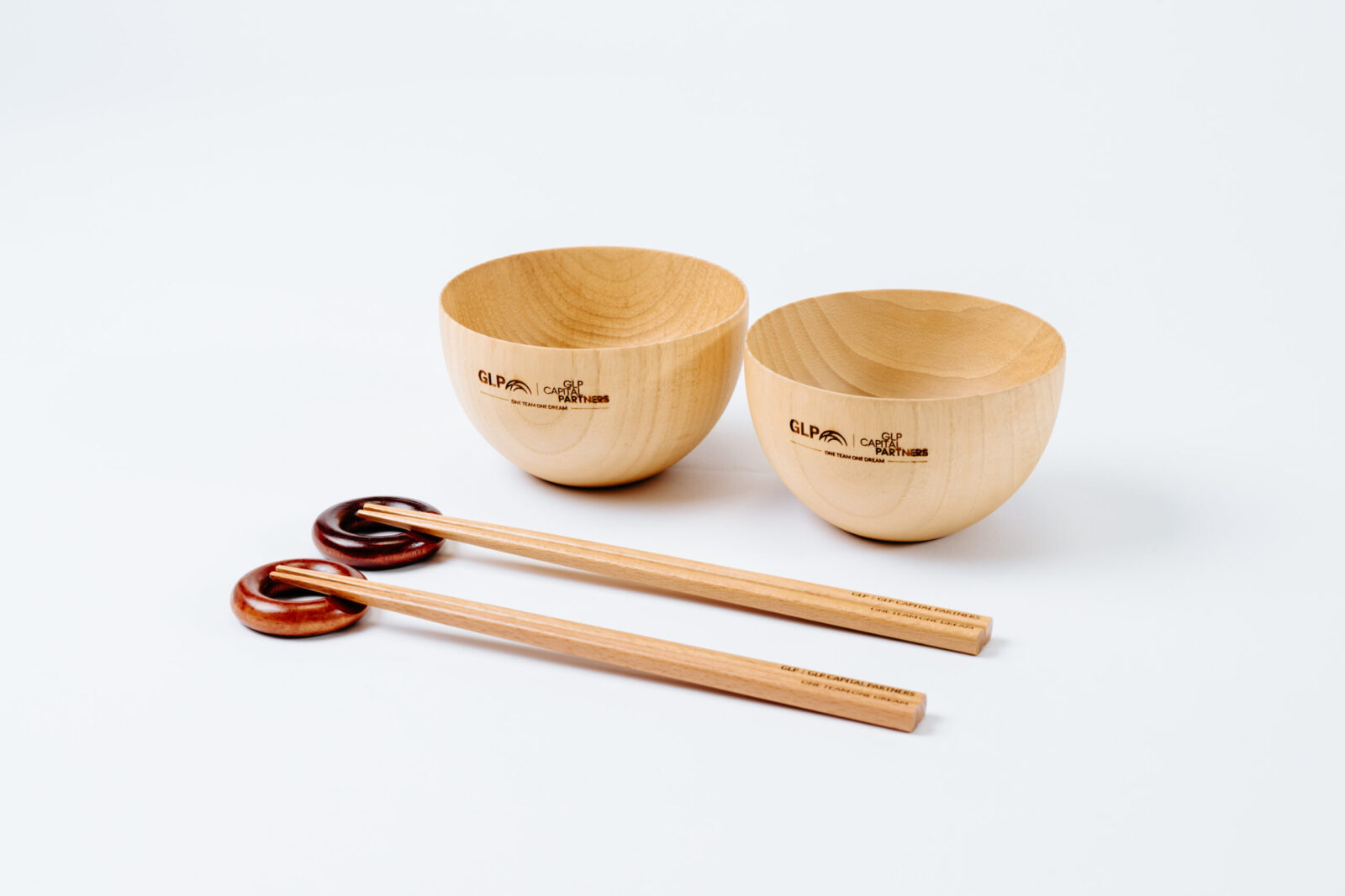 木のお椀・木のお箸・陶器の箸置きセット