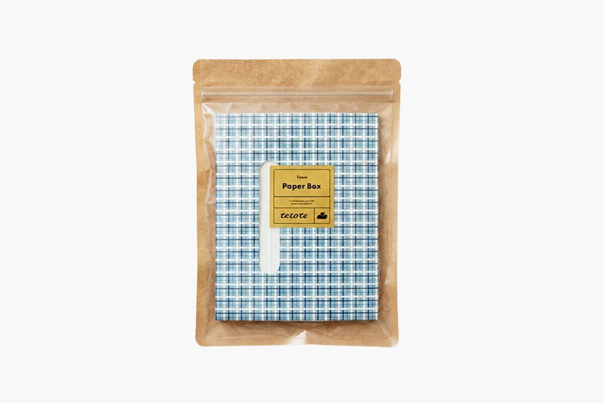 お守りが沢山並んでいる